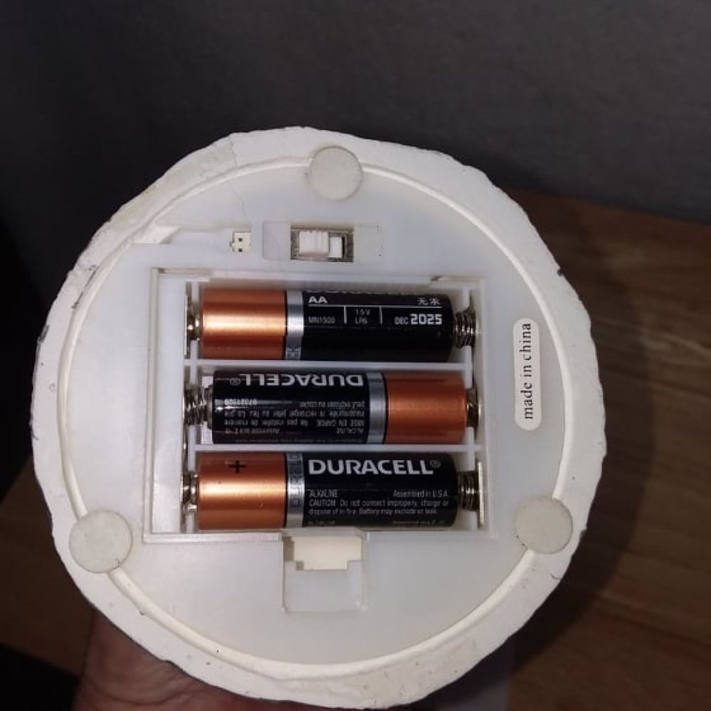 Color changing Halloween Light-up Haunted Ghost Figurine - Picture 9 of 10